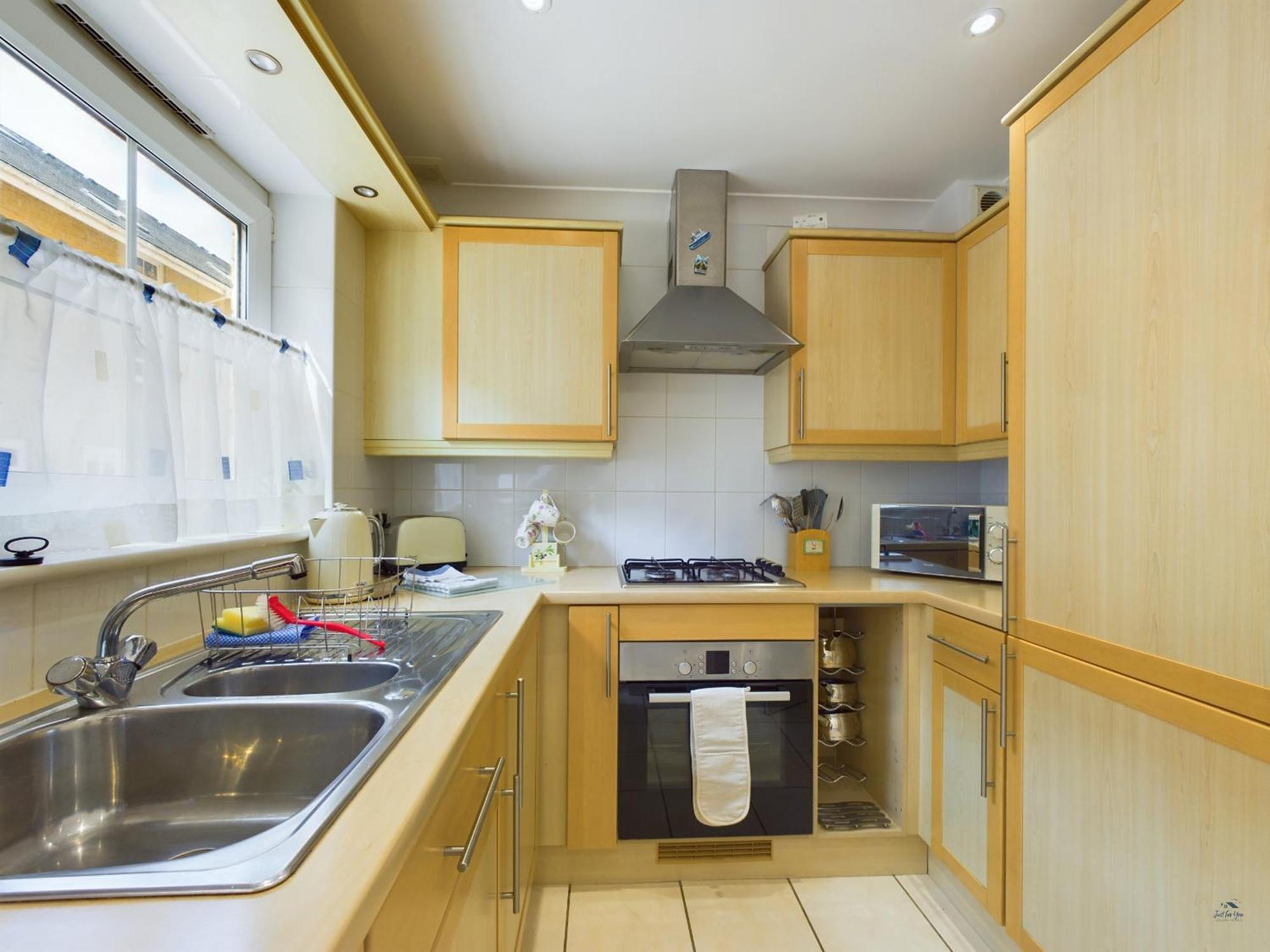 12a Solent Landing Direct Access