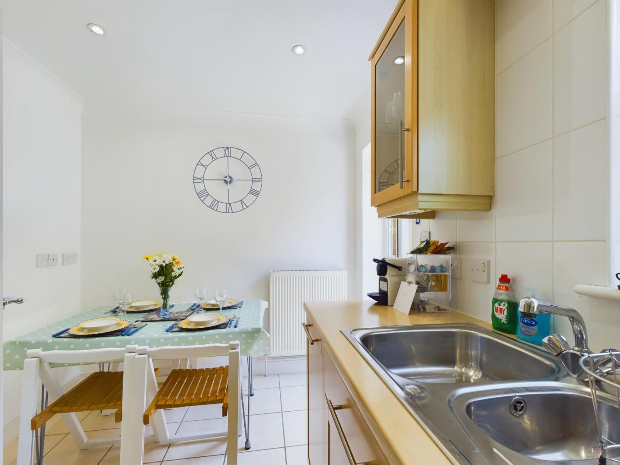 12a Solent Landing Direct Access *
