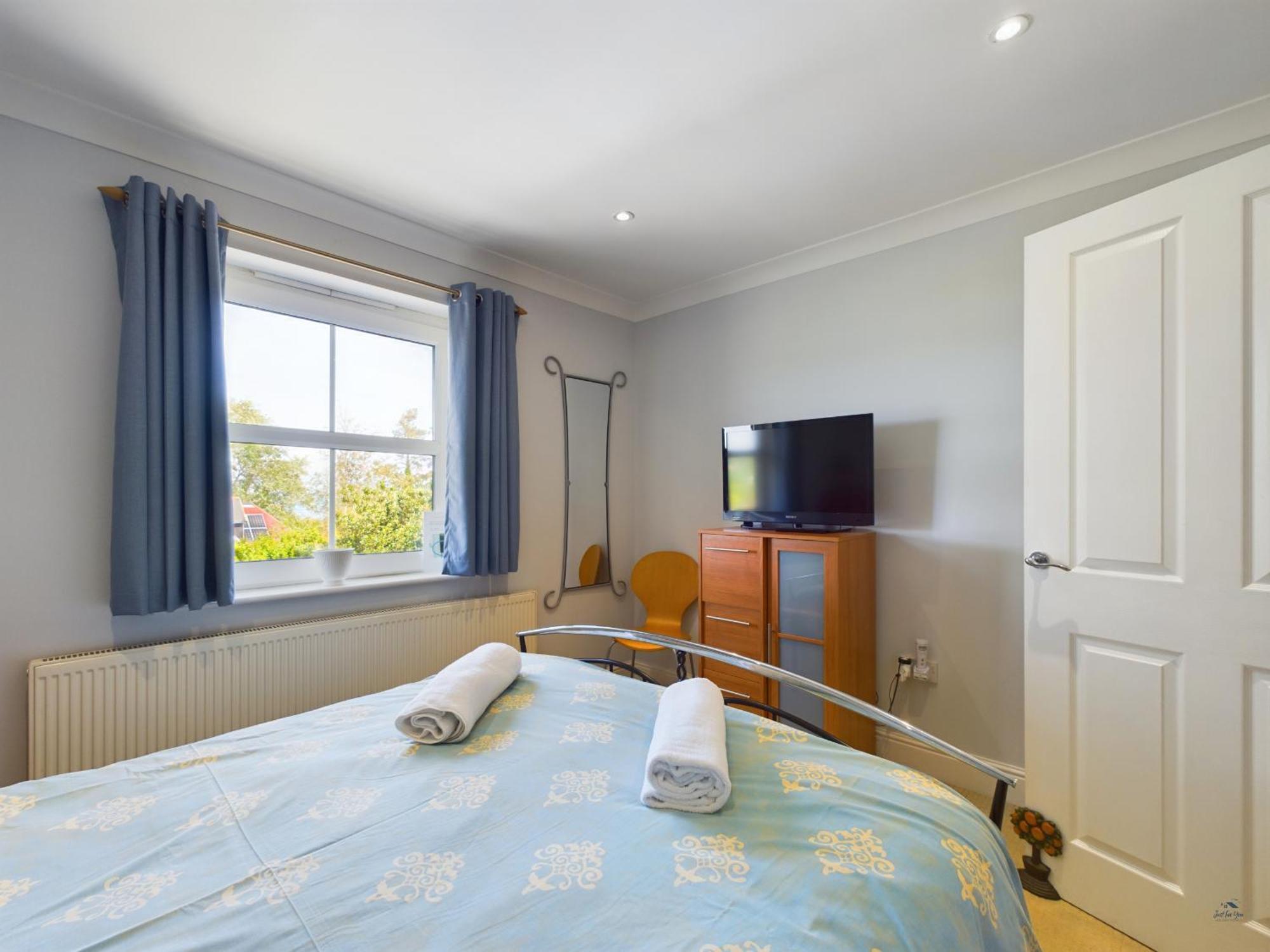 Holiday home 12a Solent Landing Direct Access
