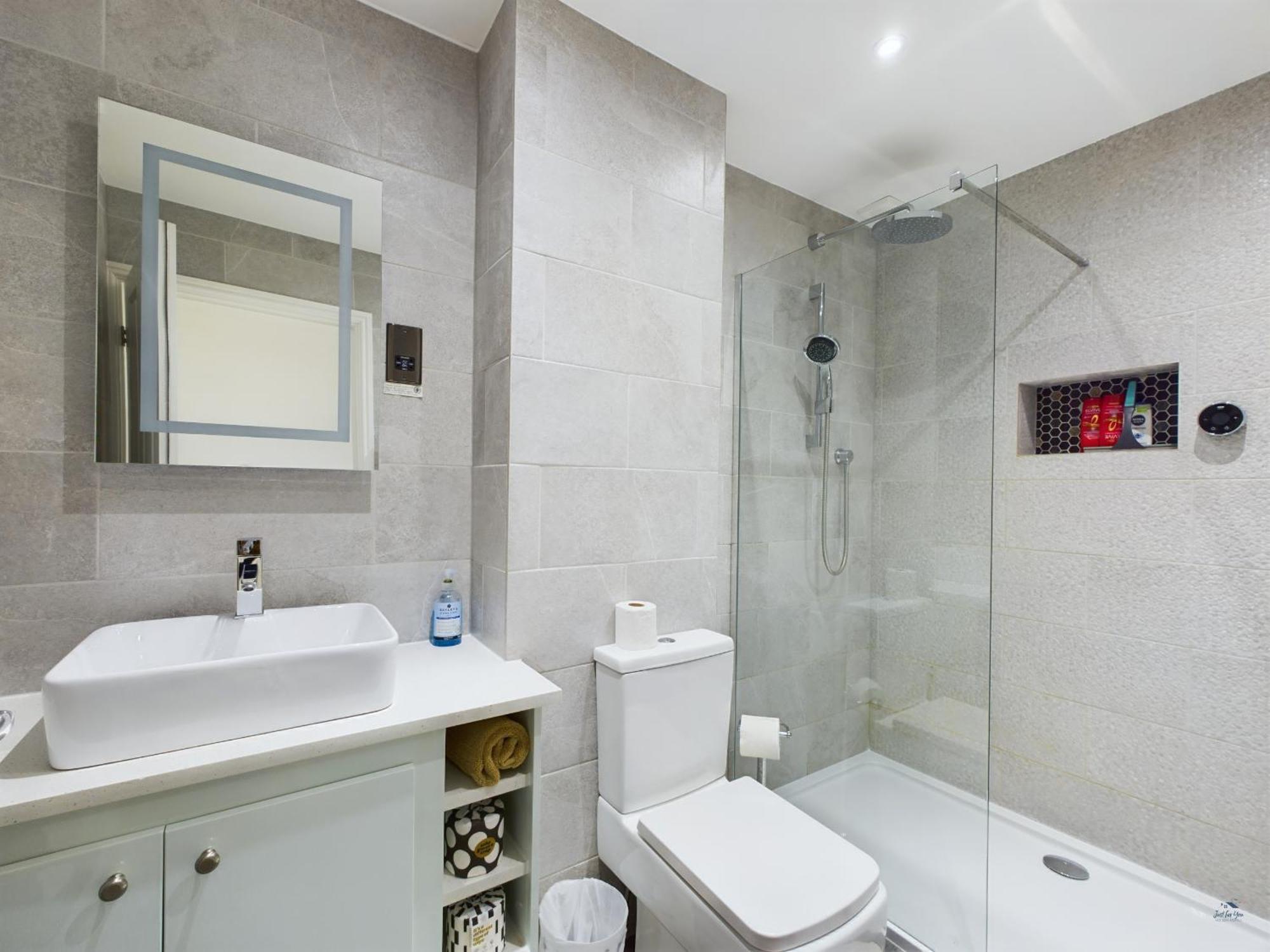 Holiday home 12a Solent Landing Direct Access Bembridge