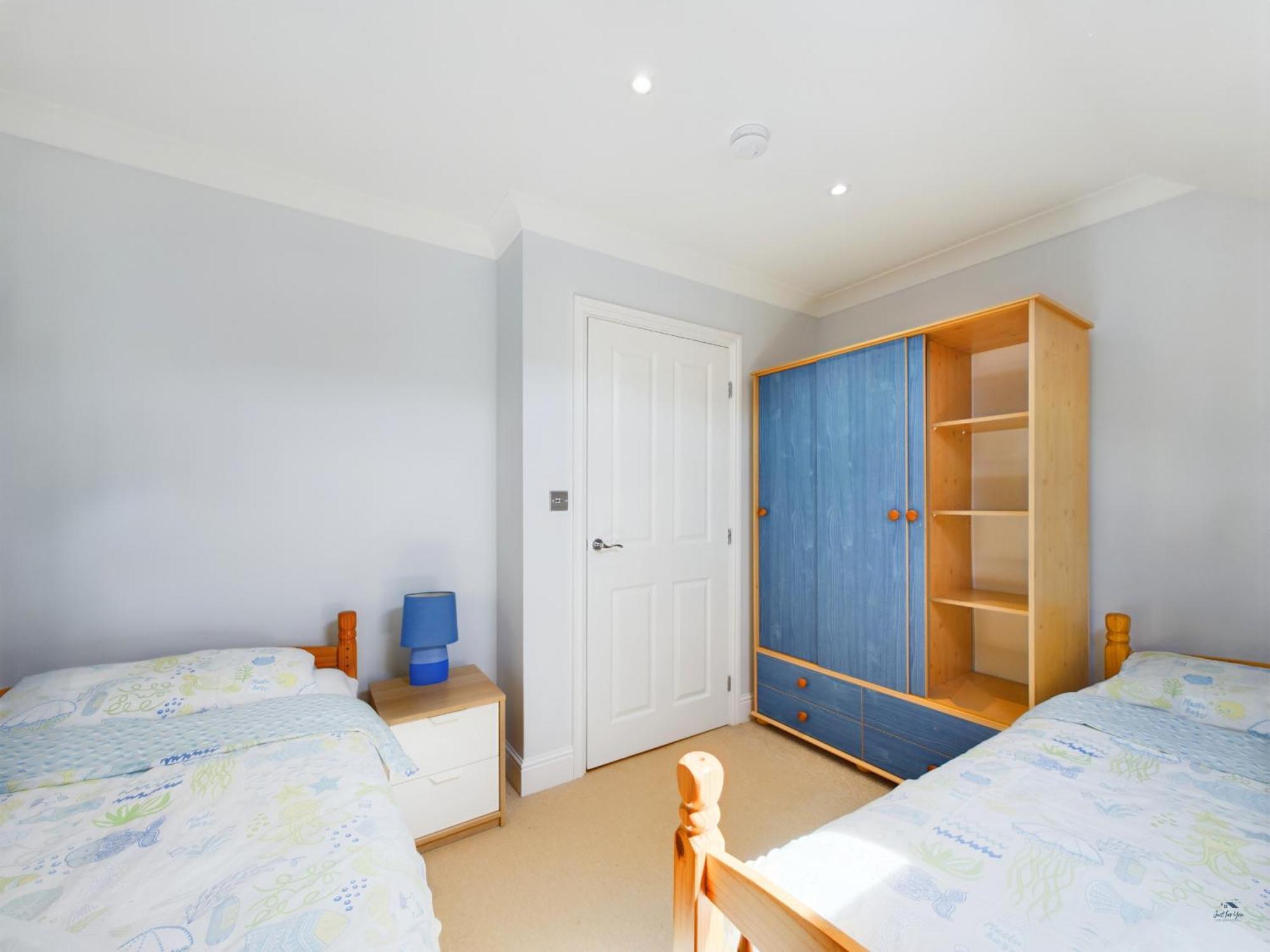 12a Solent Landing Direct Access Holiday home *
